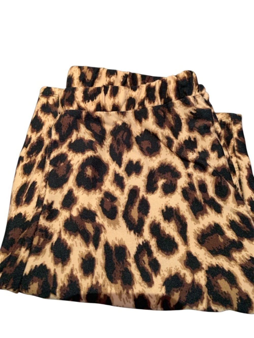 🌸GRACE🌸LEOPARD STRETCH WAIST BIKE SHORT. NWT. NEVER WORN! - Picture 2 of 7